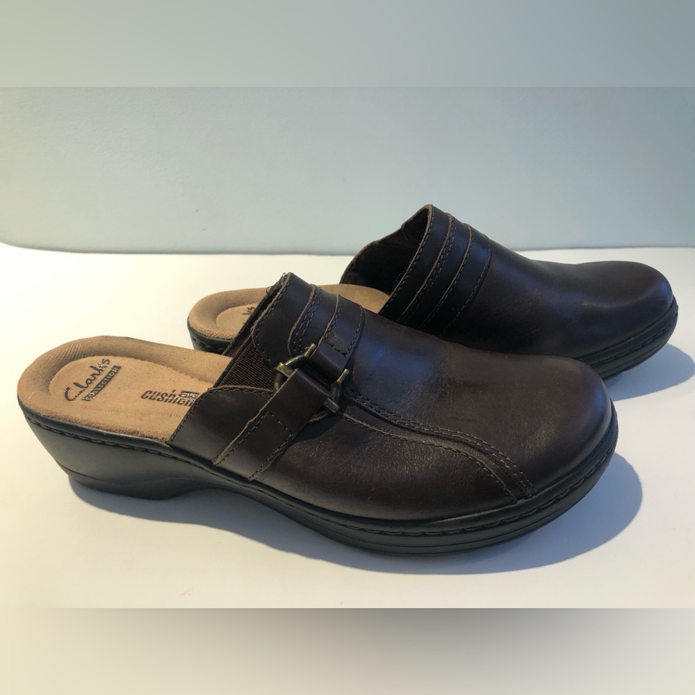 Clarks 8 brown cushion soft slip on clogs mules. 2 inch heel